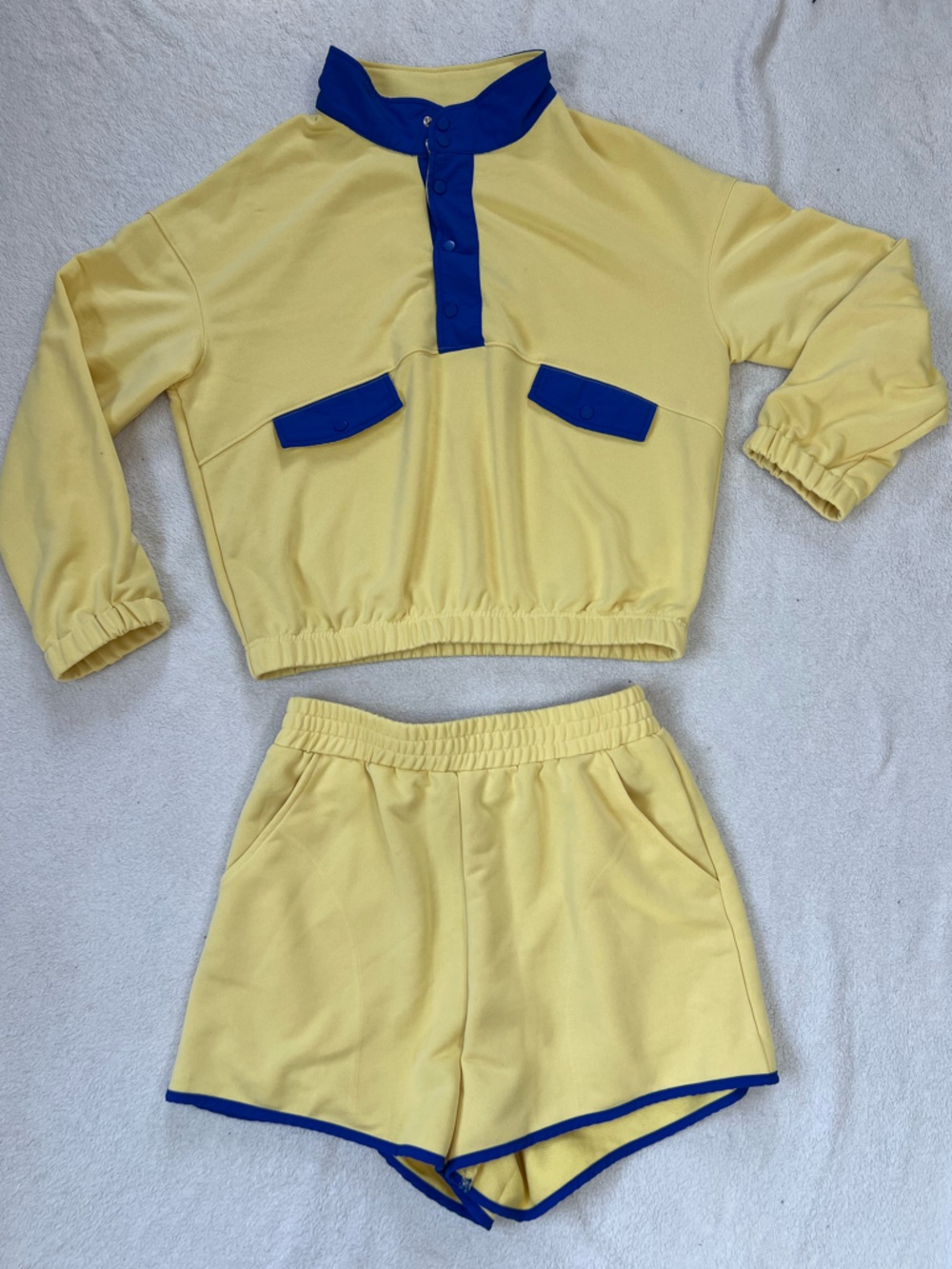 Two Piece Colorblock Set - Picture 2 of 6